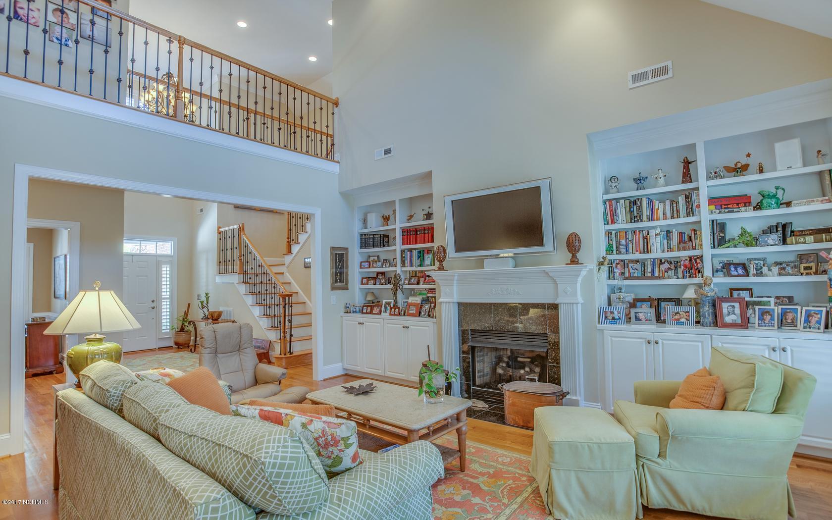 602 Sandfiddler Pointe Road Wilmington, NC 28409 - Photo 20 of 42 living room2