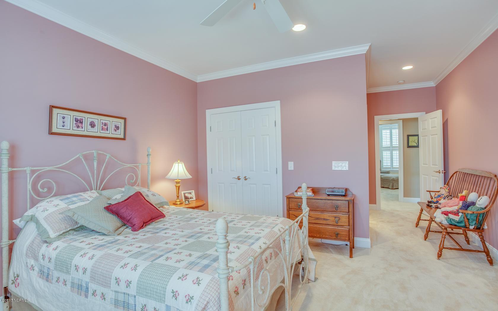 602 Sandfiddler Pointe Road Wilmington, NC 28409 - Photo 26 of 42 pink bed1