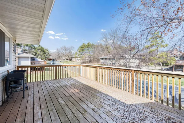 $270,000 | 11935 71st Place North, Maple Grove, MN 55369