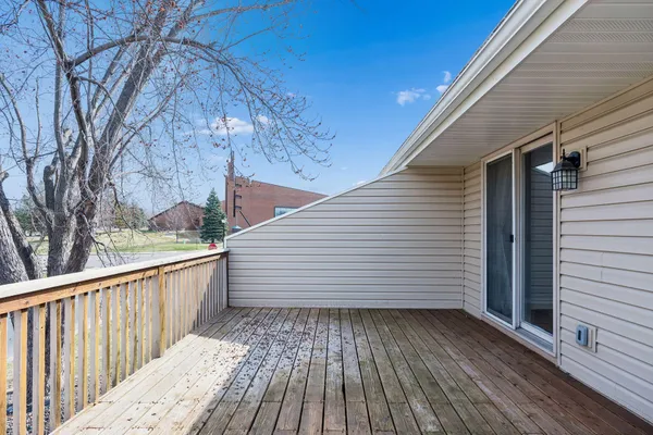 $270,000 | 11935 71st Place North, Maple Grove, MN 55369