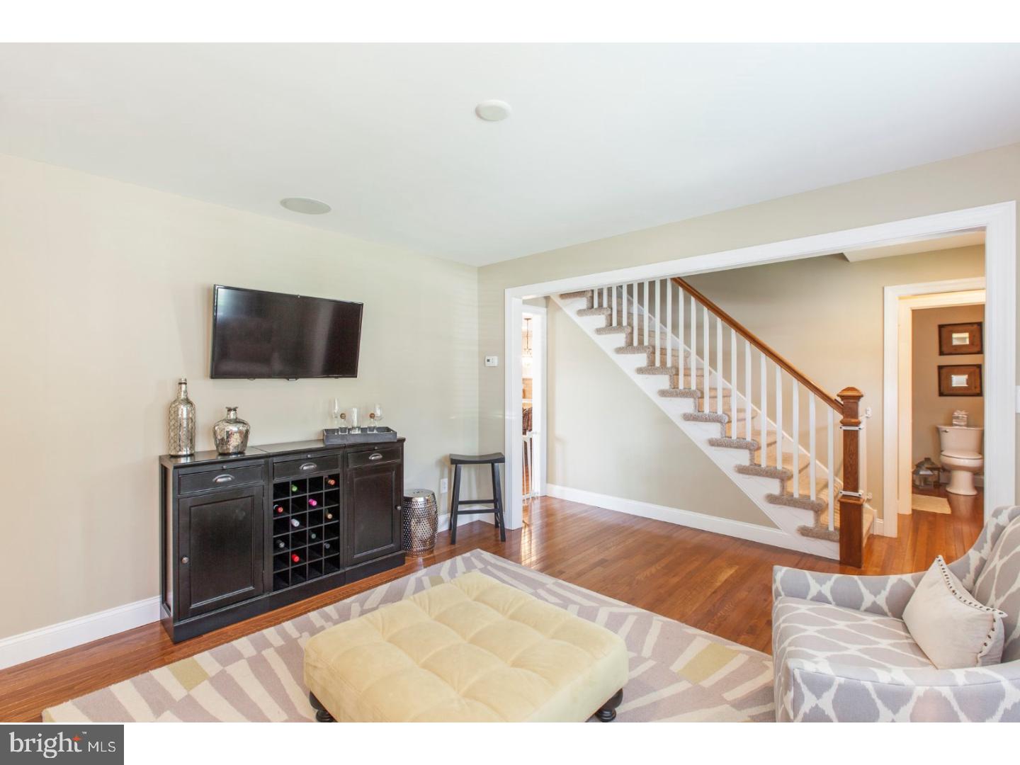 445 Colfax Road Havertown, PA 19083 - Photo 8 of 24 Living Room