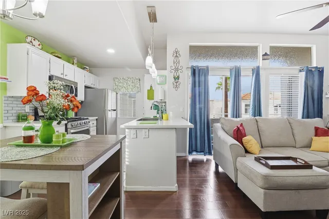 $205,000 | 3125 North Buffalo Drive, Unit 2114, Las Vegas, NV 89128