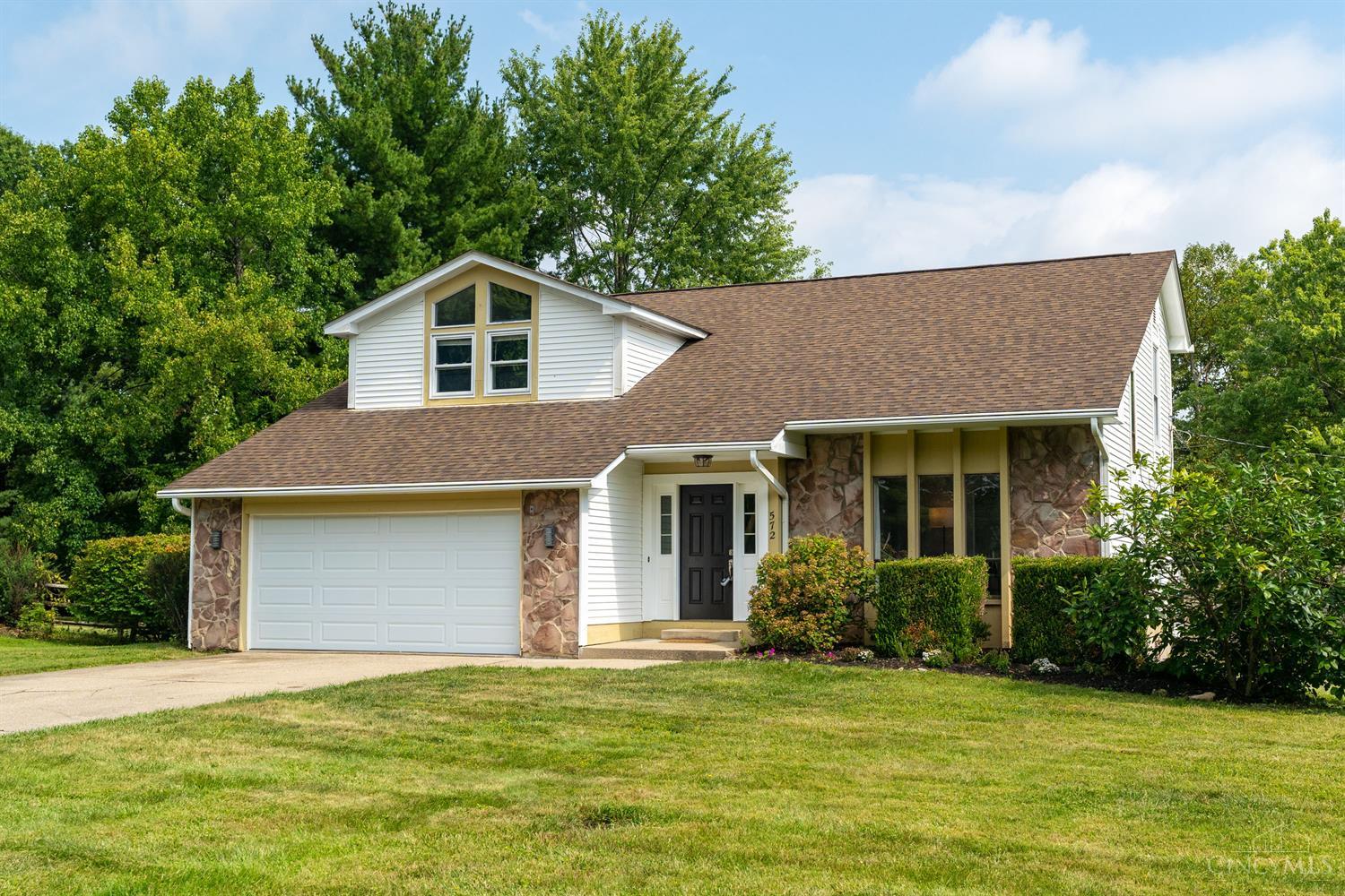 572 Pepper Ridge Road Cincinnati, OH 45244 - Photo 2 of 37 Gallery Image 2