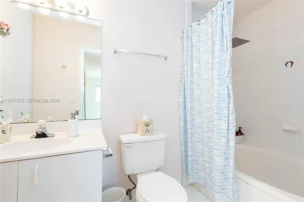 $2,900 | Bonita Golf View, Hialeah, FL 33015