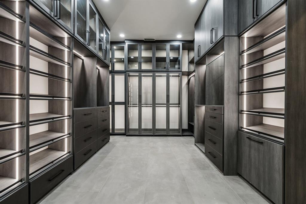 6 Savannah Ridge Frisco, TX 75034 - Photo 15 of 40 a view of entryway