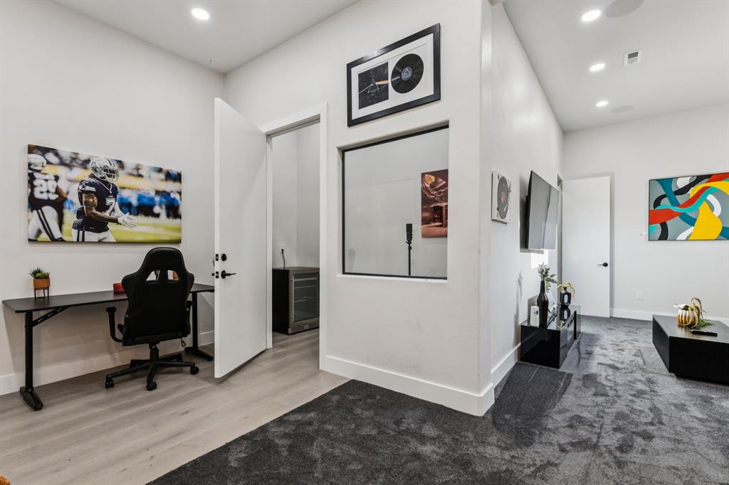 6 Savannah Ridge Frisco, TX 75034 - Photo 23 of 40 a view of a workspace with furniture and toys