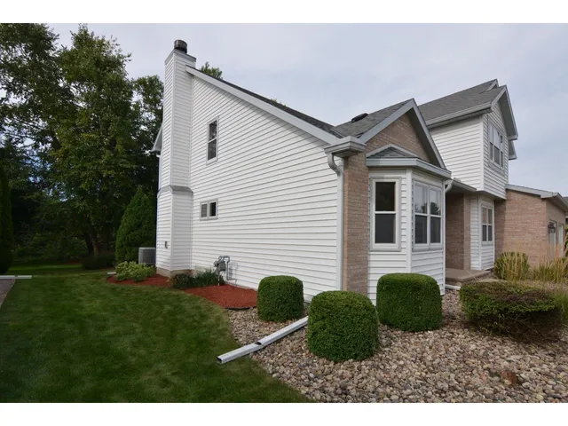 $575,000 | 4013 Bordeaux Drive, Janesville, WI 53546