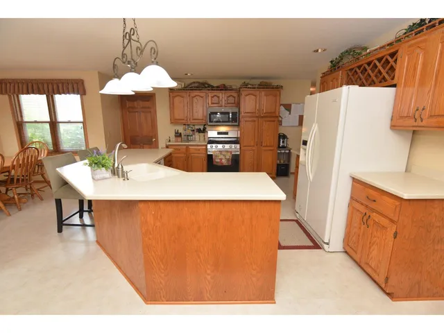 $575,000 | 4013 Bordeaux Drive, Janesville, WI 53546