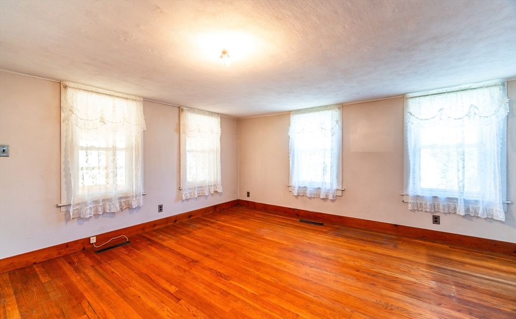11 Burrows Turnpike Road Bernardston, MA 01337 - Photo 8 of 32 Gallery Image 8