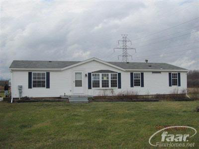 10307 North Center Road Clio, MI 48420 - Photo 1 of 10 20144085.JPG