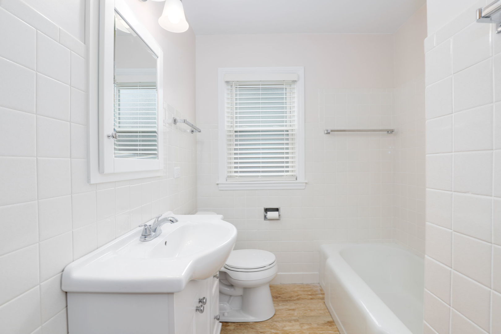 419 North Maple Street Mount Prospect, IL 60056 - Photo 7 of 17 Gallery Image 7