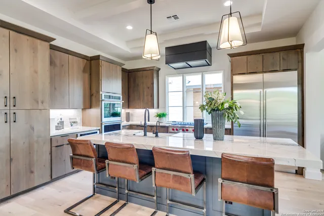 $1,829,000 | 401 Oak Park Drive, Unit B, Boerne, TX 78006