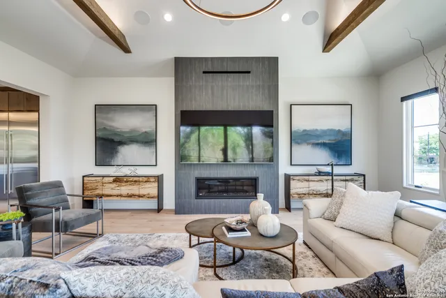 $1,829,000 | 401 Oak Park Drive, Unit B, Boerne, TX 78006