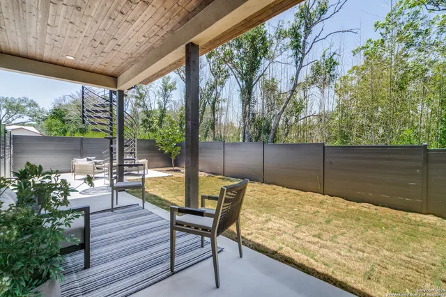 $1,829,000 | 401 Oak Park Drive, Unit B, Boerne, TX 78006