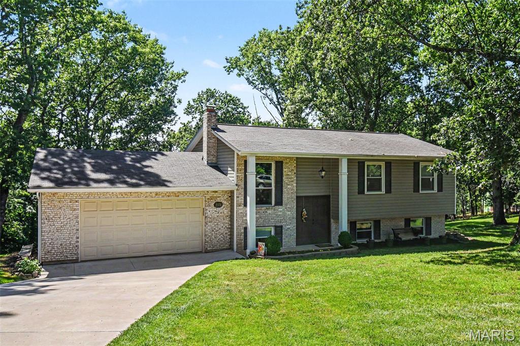 2371 Crestview Drive High Ridge, MO 63049 - Photo 3 of 29