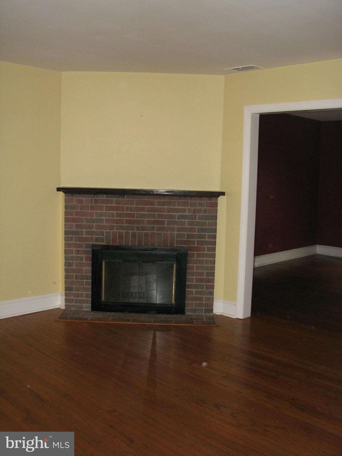 3706 Kimble Road Baltimore, MD 21218 - Photo 6 of 17 Living Room FP