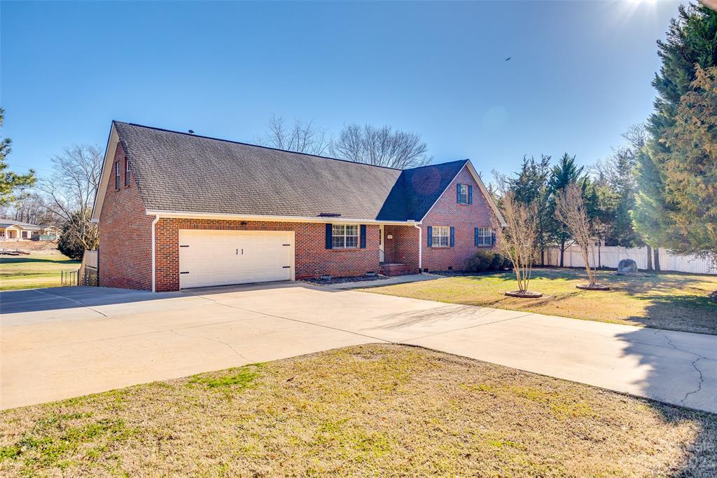 339 Gold Hill Road Fort Mill, SC 29715 - Photo 46 of 48 a house with swimming pool in front of it