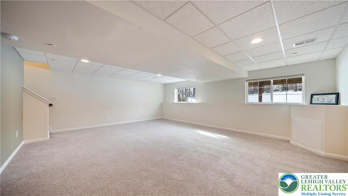 358 Redclover Lane Allentown, PA 18104 - Photo 25 of 28