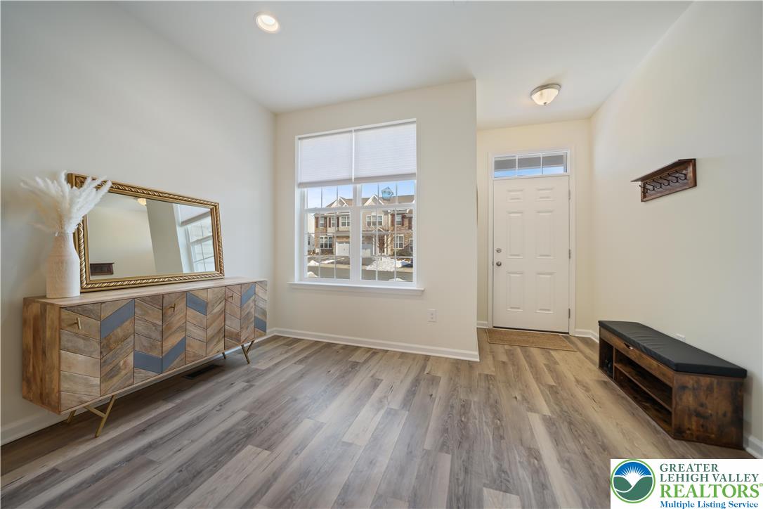 358 Redclover Lane Allentown, PA 18104 - Photo 3 of 28