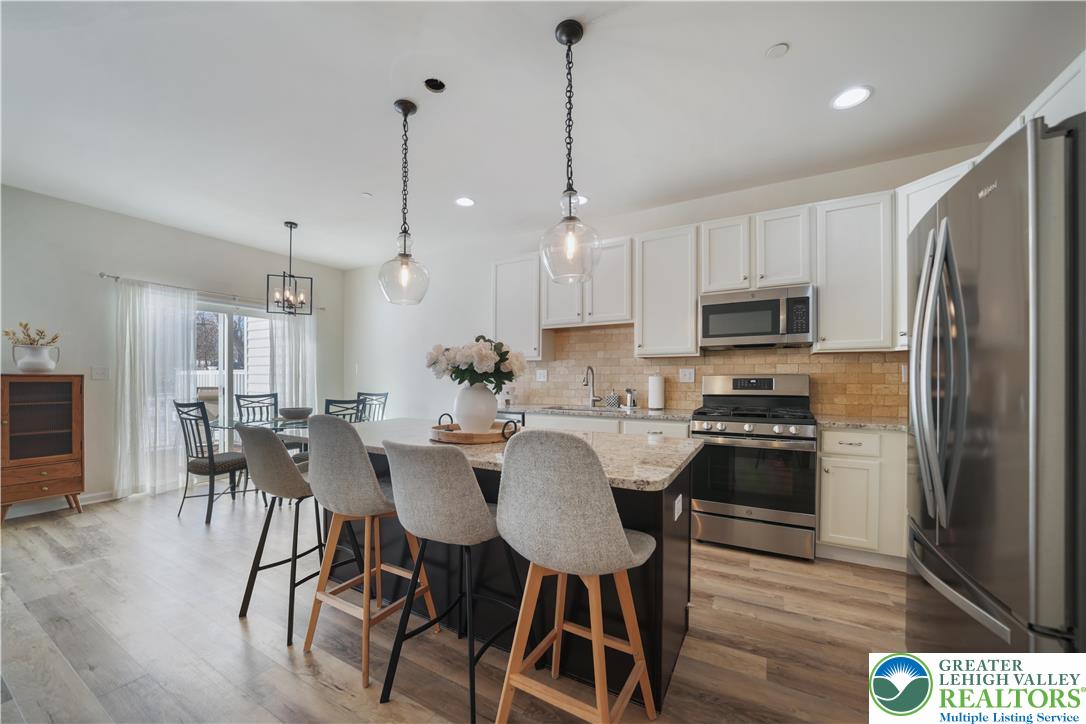 358 Redclover Lane Allentown, PA 18104 - Photo 9 of 28