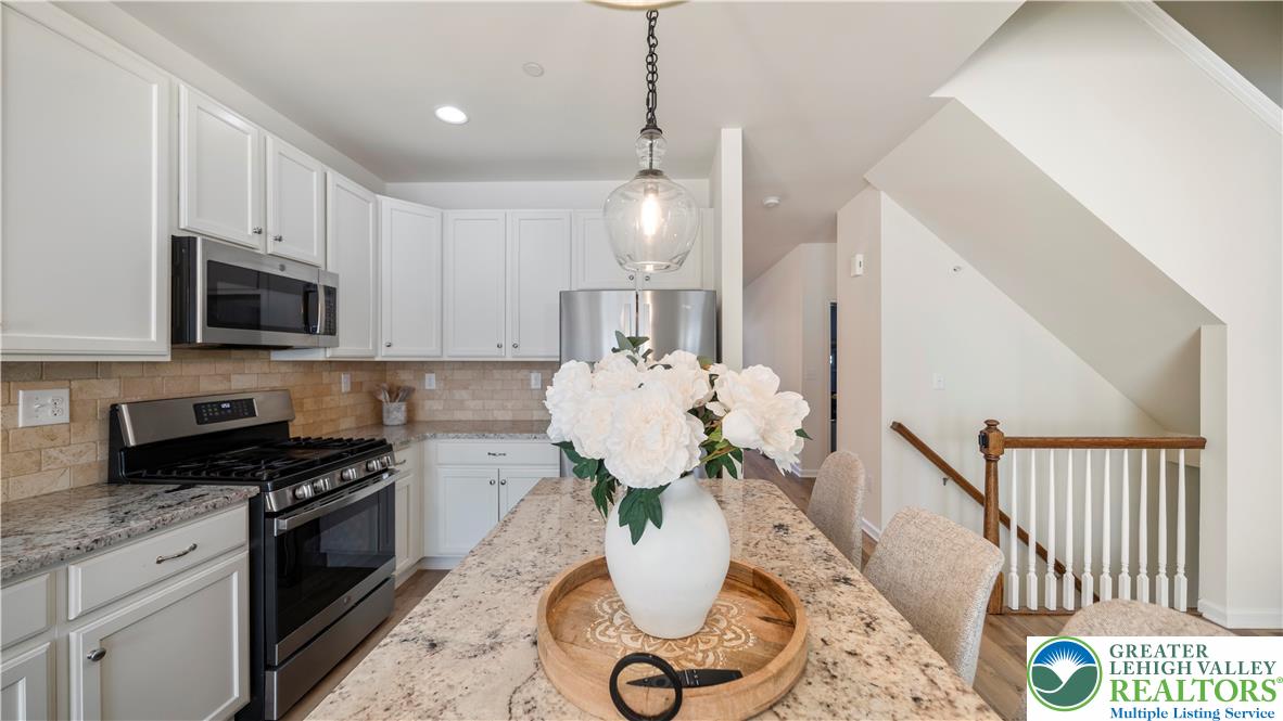 358 Redclover Lane Allentown, PA 18104 - Photo 10 of 28