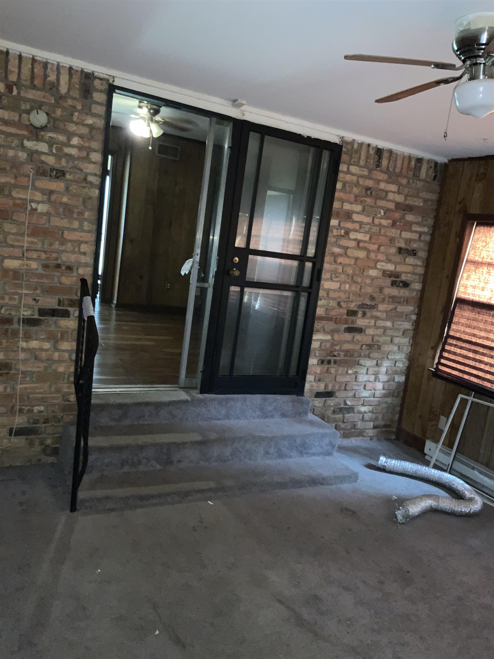 2854 Knightway Road Memphis, TN 38118 - Photo 16 of 16 a view of a fireplace