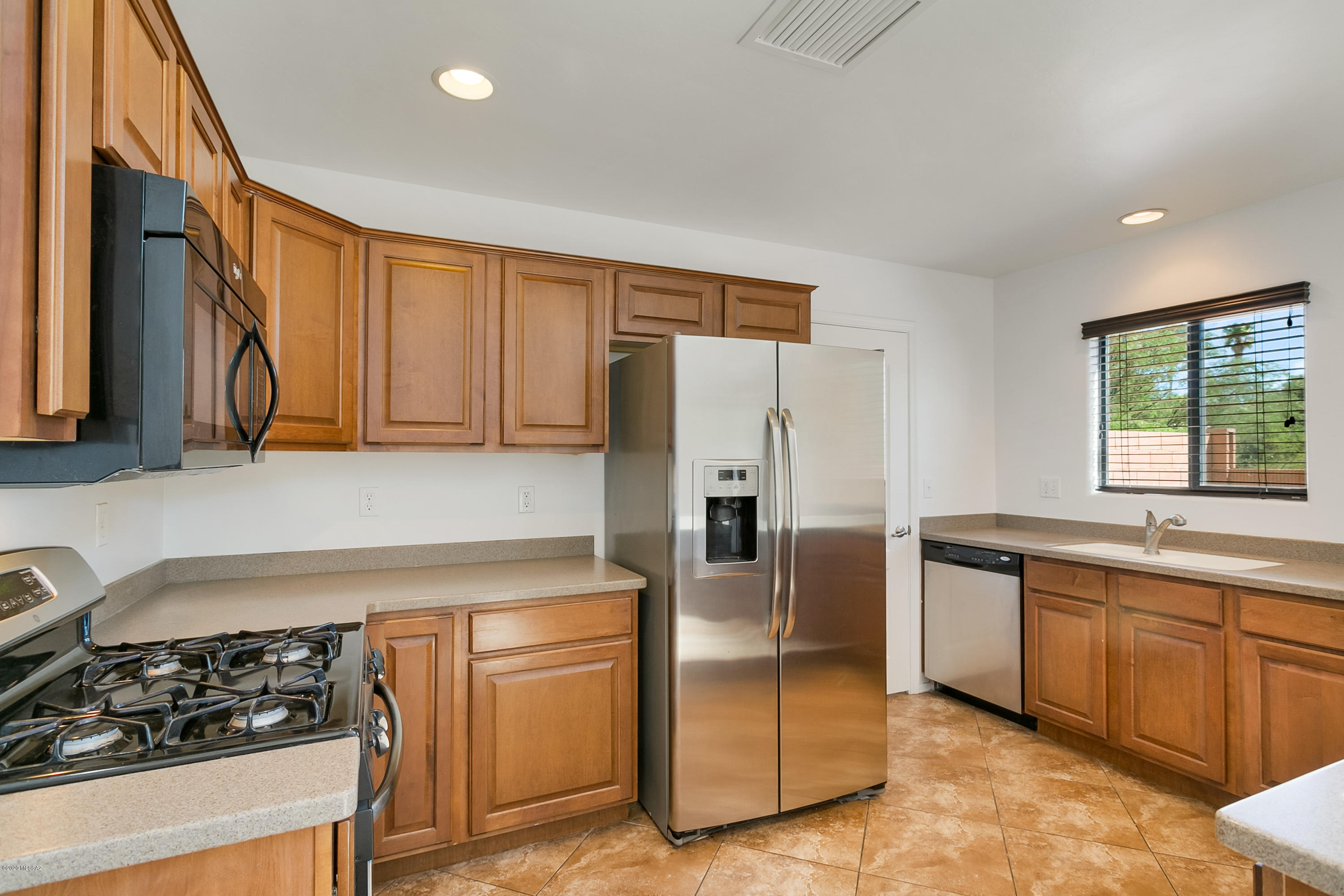 4172 North Fortune Loop Tucson, AZ 85719 - Photo 6 of 20