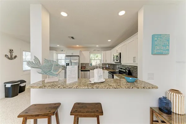 $1,695,000 | 165 Crescent Drive, Anna Maria, FL 34216