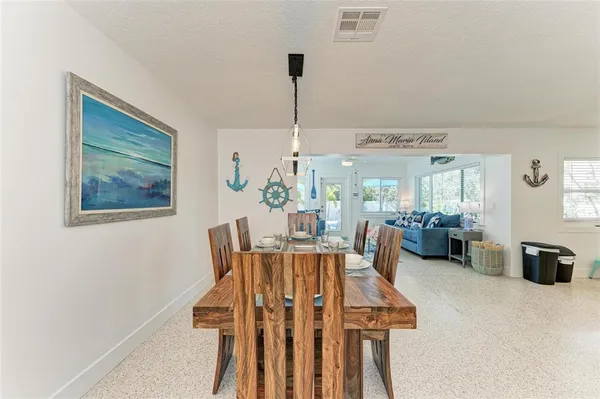 $1,695,000 | 165 Crescent Drive, Anna Maria, FL 34216