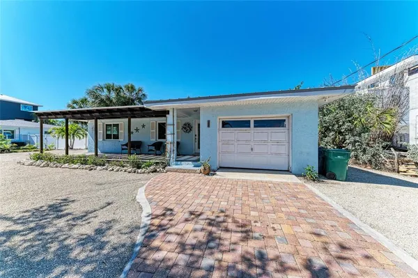 $1,695,000 | 165 Crescent Drive, Anna Maria, FL 34216