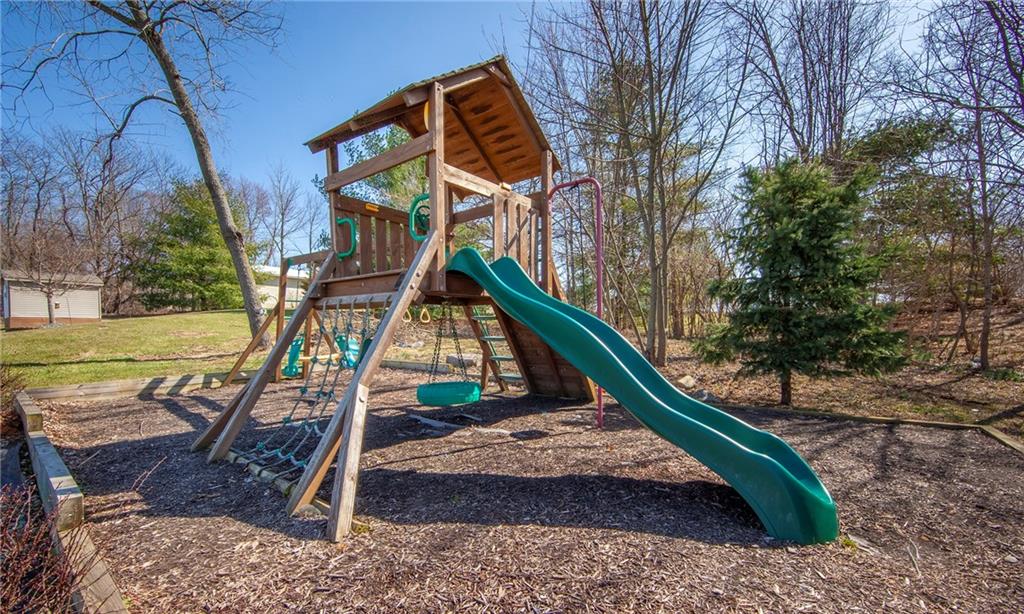 941 West Barouche Pendleton, IN 46064 - Photo 6 of 10