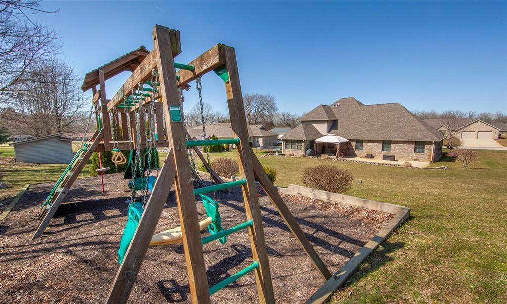 941 West Barouche Pendleton, IN 46064 - Photo 7 of 10