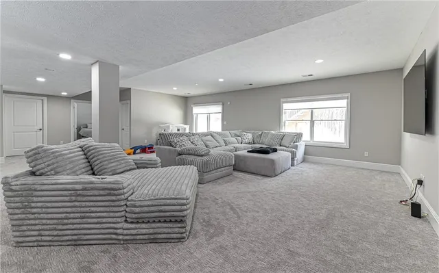 $1,475,000 | 307 Azalea Lane, Mars, PA 16046