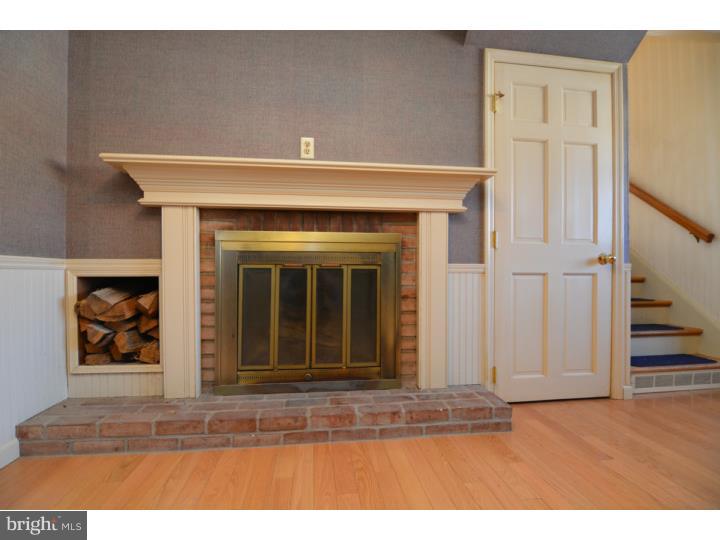 2406 Laurel Road Reading, PA 19609 - Photo 12 of 25 Gallery Image 12