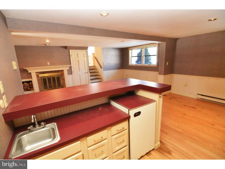 2406 Laurel Road Reading, PA 19609 - Photo 13 of 25 Gallery Image 13