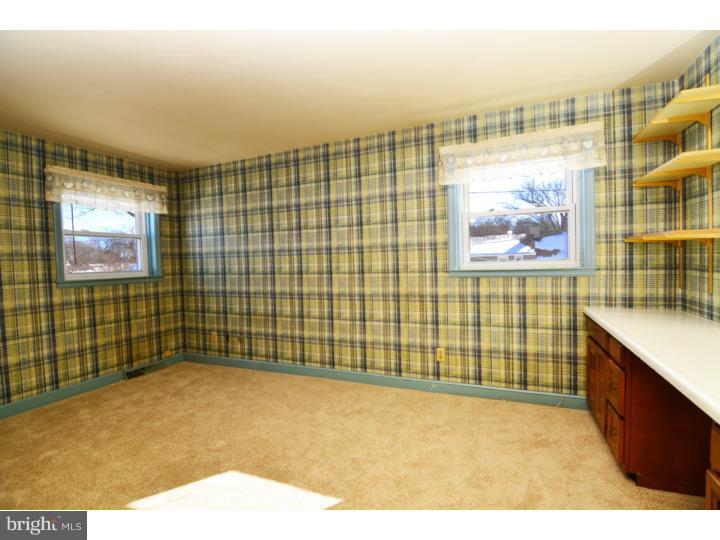 2406 Laurel Road Reading, PA 19609 - Photo 18 of 25 Gallery Image 18