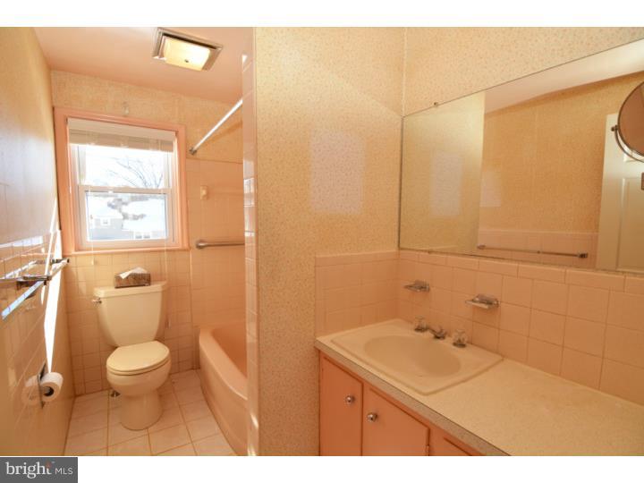 2406 Laurel Road Reading, PA 19609 - Photo 21 of 25 Gallery Image 21