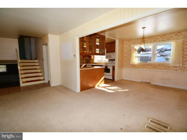 2406 Laurel Road Reading, PA 19609 - Photo 10 of 25 Gallery Image 10