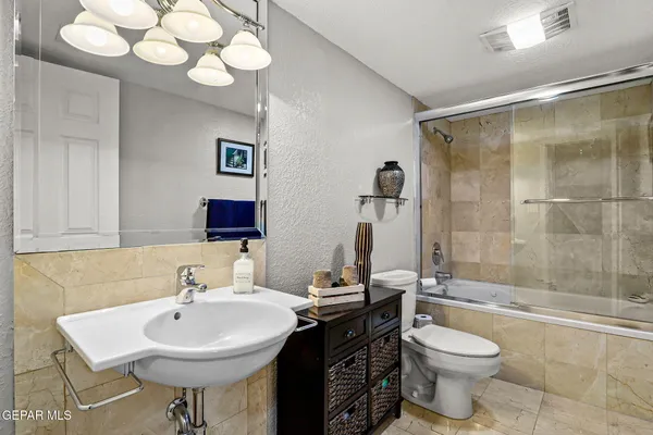 $389,000 | 5903 Mira Hermosa Drive, El Paso, TX 79912