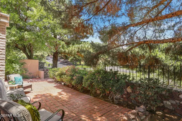$389,000 | 5903 Mira Hermosa Drive, El Paso, TX 79912