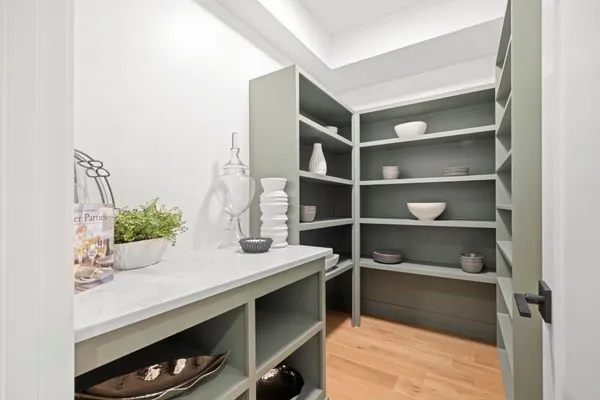 $1,137,956 | 12511 West 184th Street, Overland Park, KS 66013