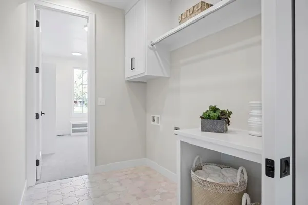 $1,137,956 | 12511 West 184th Street, Overland Park, KS 66013