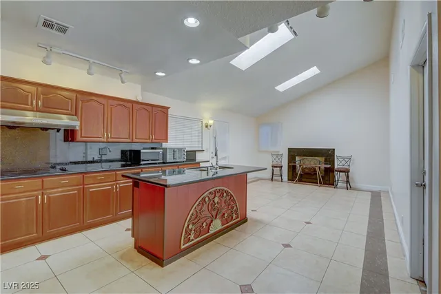 $2,350 | 3732 South Spitze Drive, Las Vegas, NV 89103