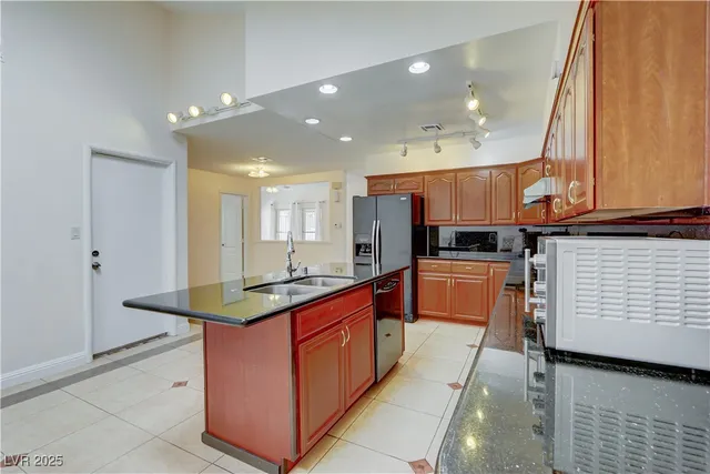 $2,350 | 3732 South Spitze Drive, Las Vegas, NV 89103