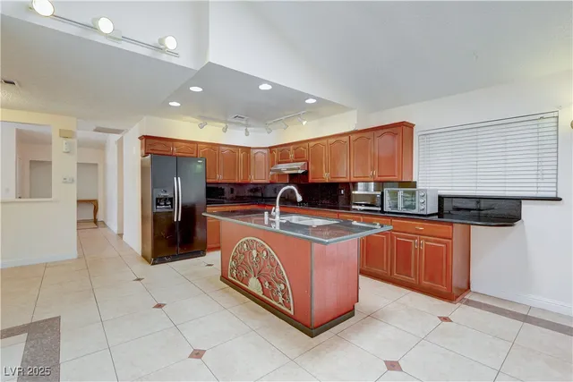 $2,350 | 3732 South Spitze Drive, Las Vegas, NV 89103