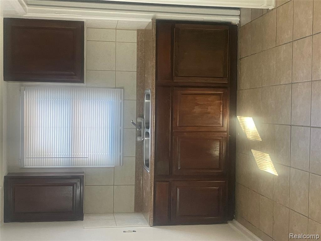 1432 Corona Street Inkster, MI 48141 - Photo 4 of 10