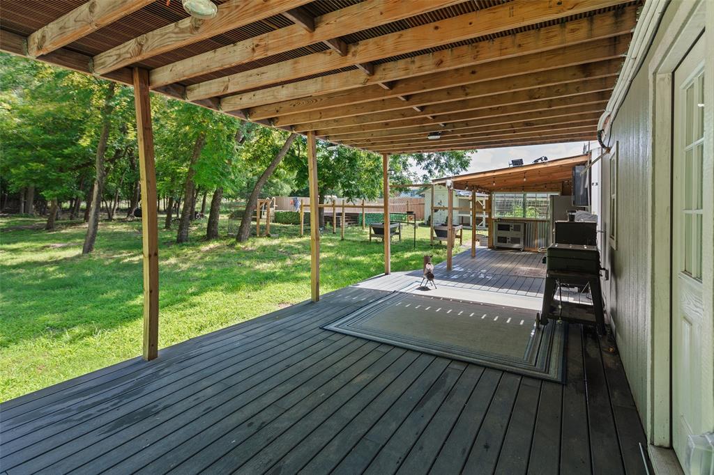 108 Blue Moon Court Springtown, TX 76082 - Photo 22 of 34
