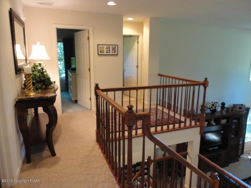 107 Creekside Road Canadensis, PA 18325 - Photo 14 of 31 2nd Floor Landing
