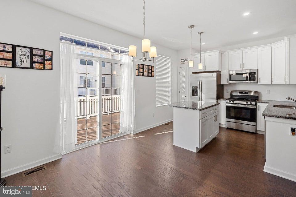 304 Discovery Road Brick, NJ 08723 - Photo 12 of 50