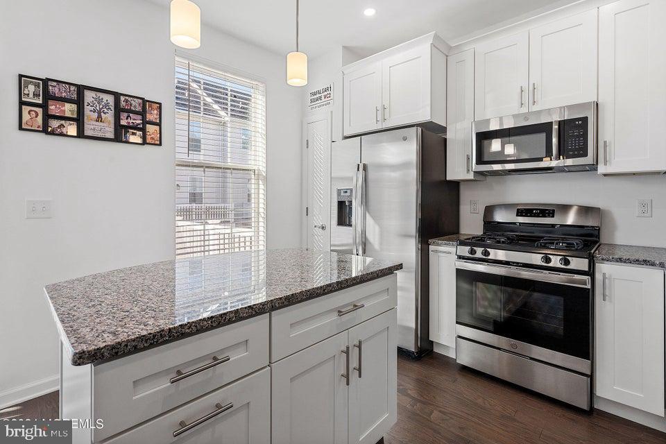 304 Discovery Road Brick, NJ 08723 - Photo 17 of 50